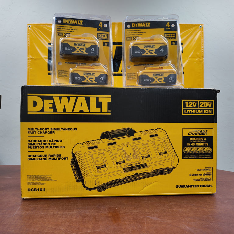 DeWalt 20V MAX Flexvolt 8Amp Multiport Charger with DCB204-4 Batteries - DCB104