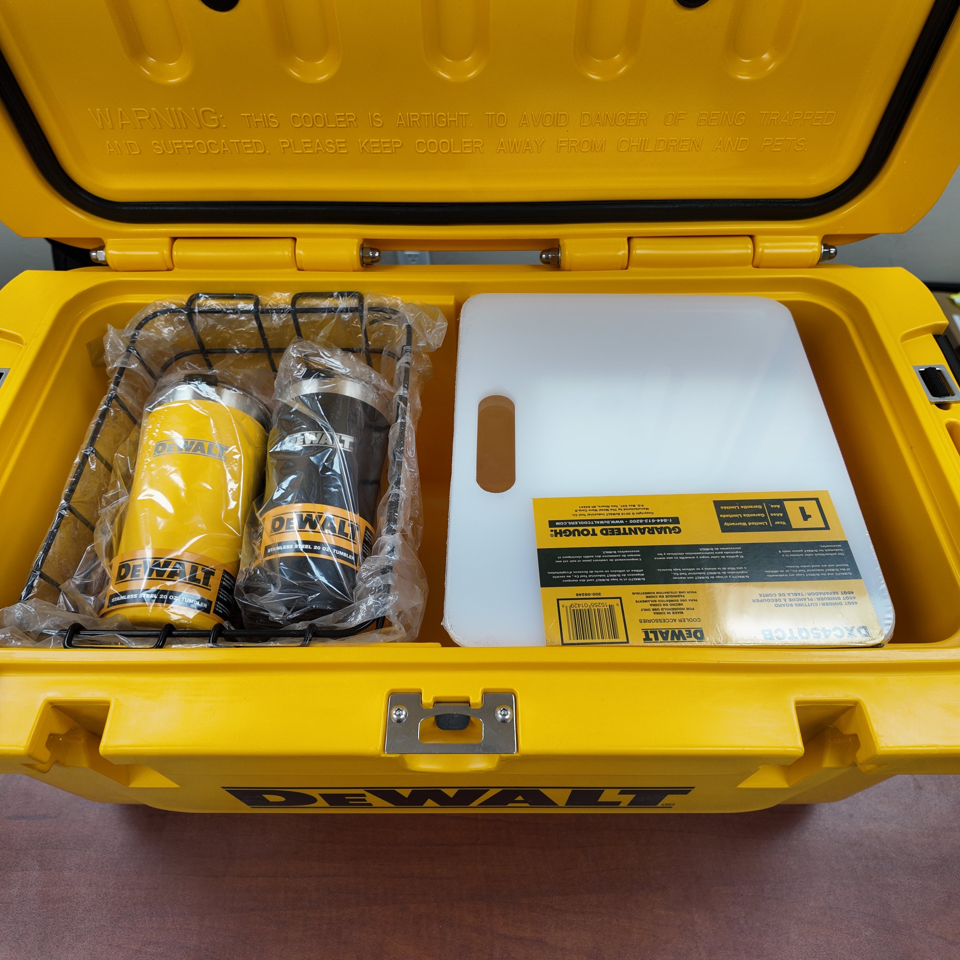 DeWalt 45QT Cooler with x2 Tumblers, Basket and Cooler Divider/Cutting Board - DXC45QT