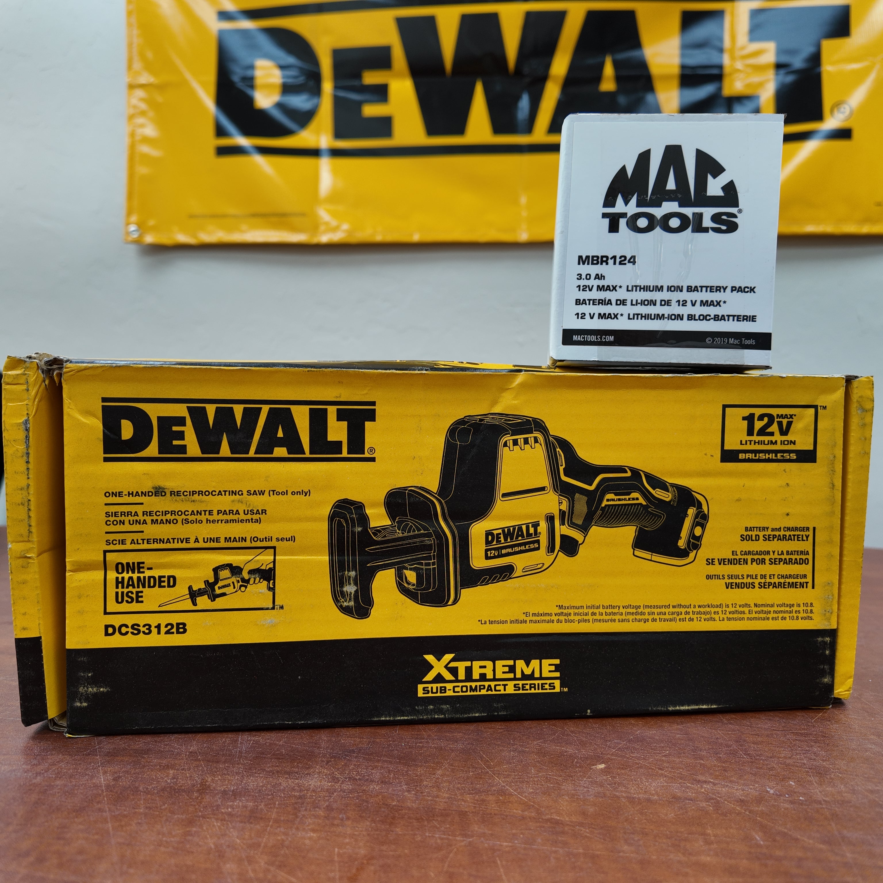DeWalt 12V MAX Compact Reciprocating Saw with 12V MAX Mac Tool Battery - DCS312B