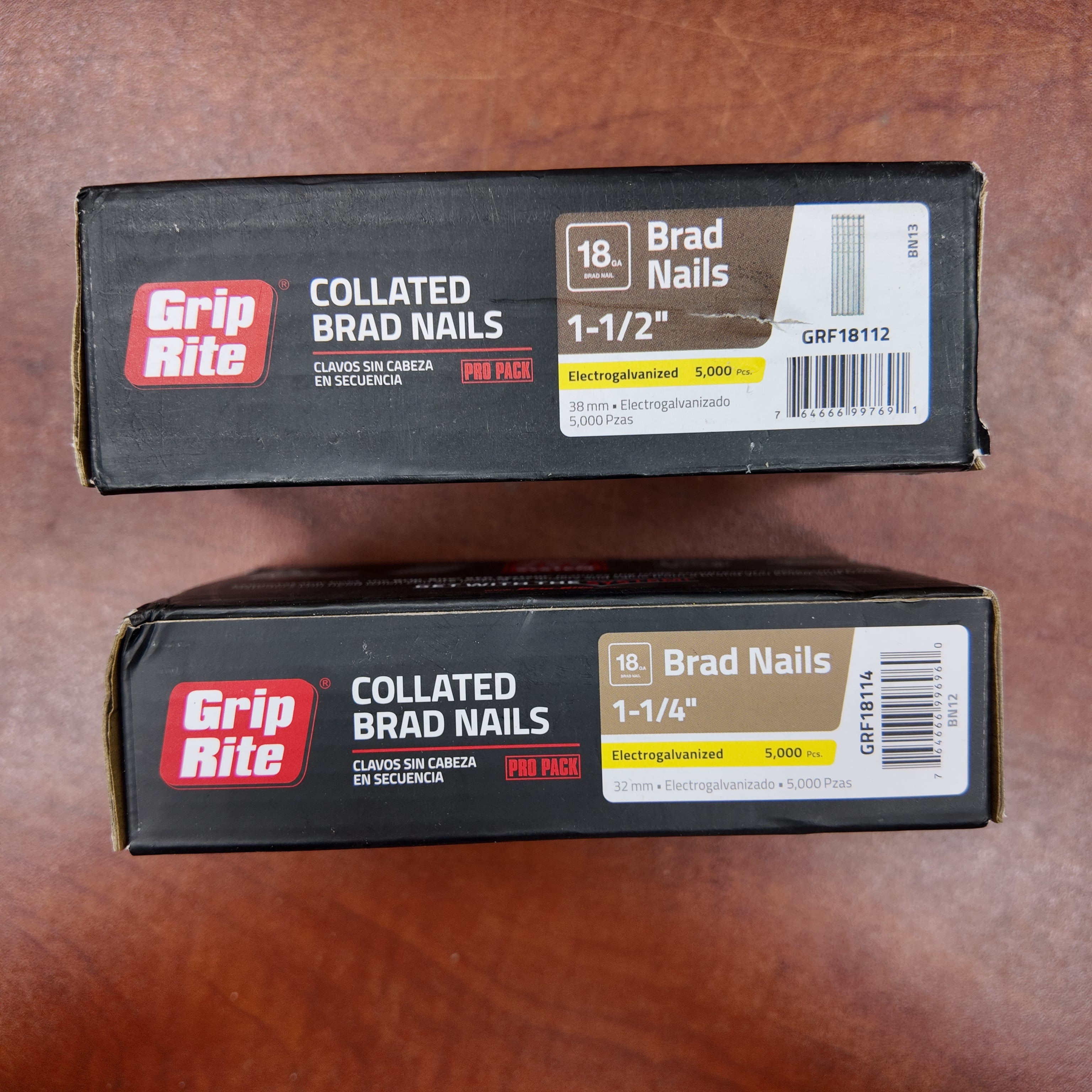 DeWalt 20V MAX 18GA Brad Nailer with DCB204 4Ah Battery and 10,000 Nails - DCN680B