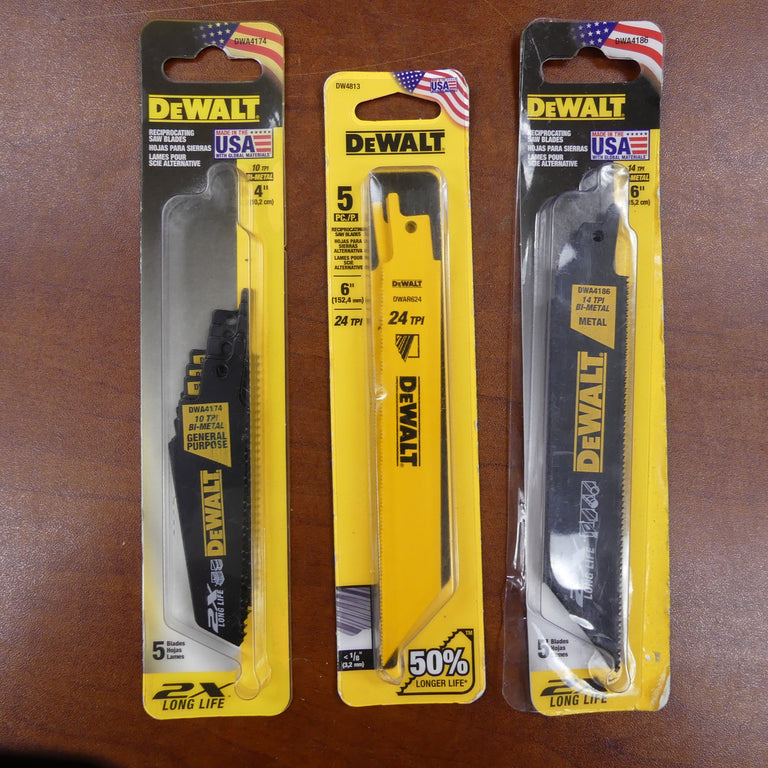 DeWalt 20V MAX One-Handed Reciprocating Saw Kit with Extra Powerstack & Blades - DCS369E1