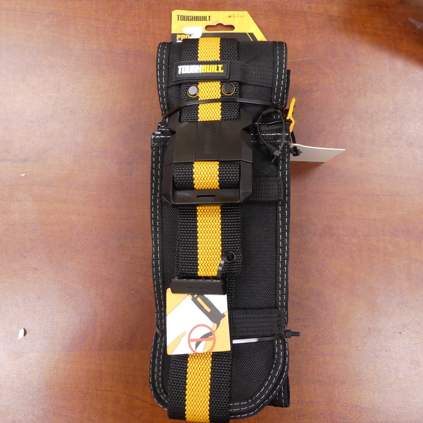 TOUGHBUILT Heavy-Duty Tool Belt Set with Reloadable Utility Knife ...