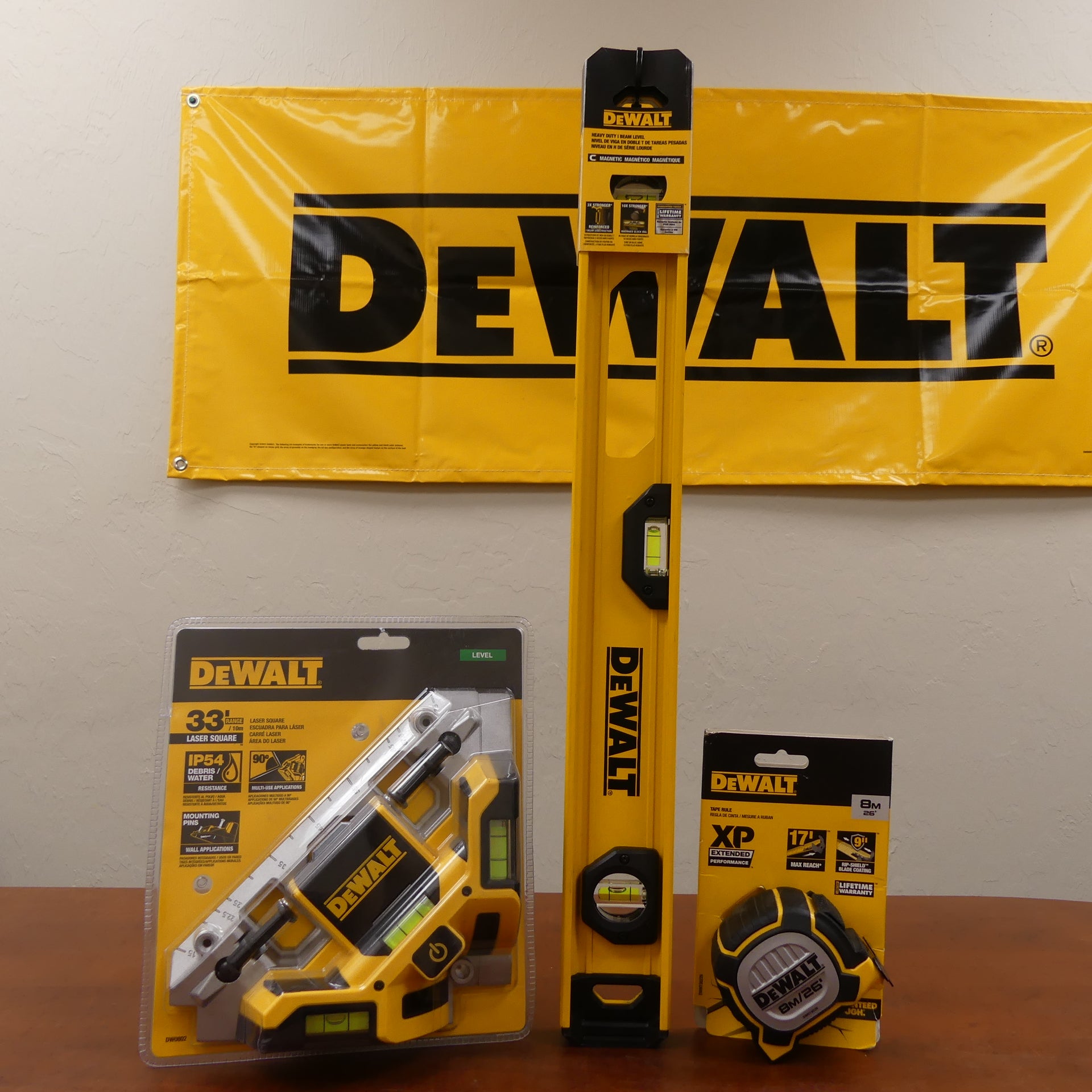 DeWalt Laser Measuring Kit