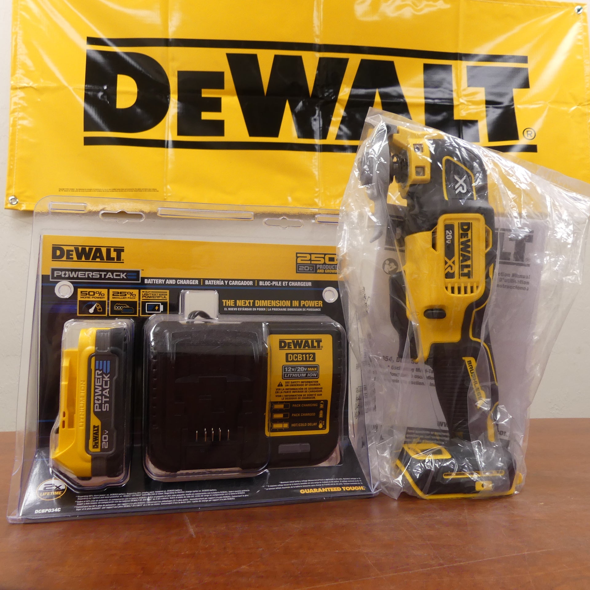 DeWalt Bulk Unboxed Oscillating Tool with Powerstack Kit - DCS356